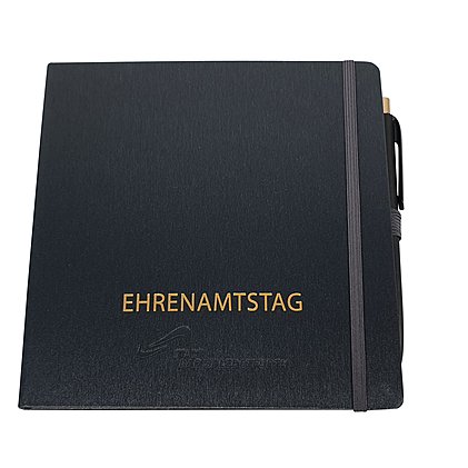 Werbe-Notizbuch meit einem modernen Papiereinband mit einer metallischen Optik und goldener Folienprägung