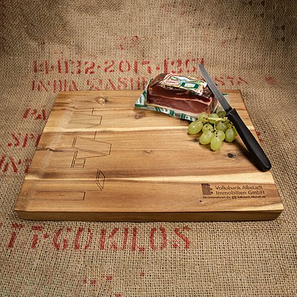 Schneide- und Servierbrett individuell graviert, 38 x 28 x 3cm 